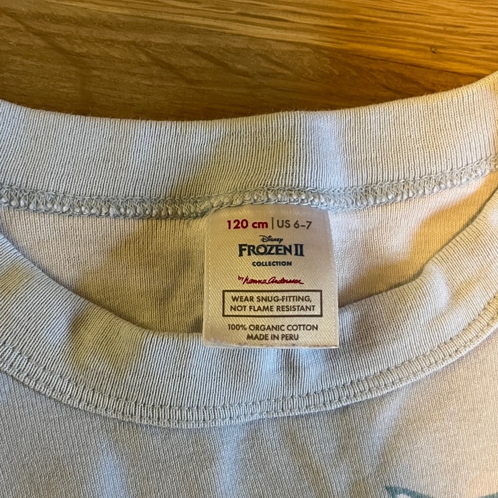 Disney by Hanna Andersson Frozen 2 Kids Pajamas - size 6-7 / 120 - Picture 2 of 5